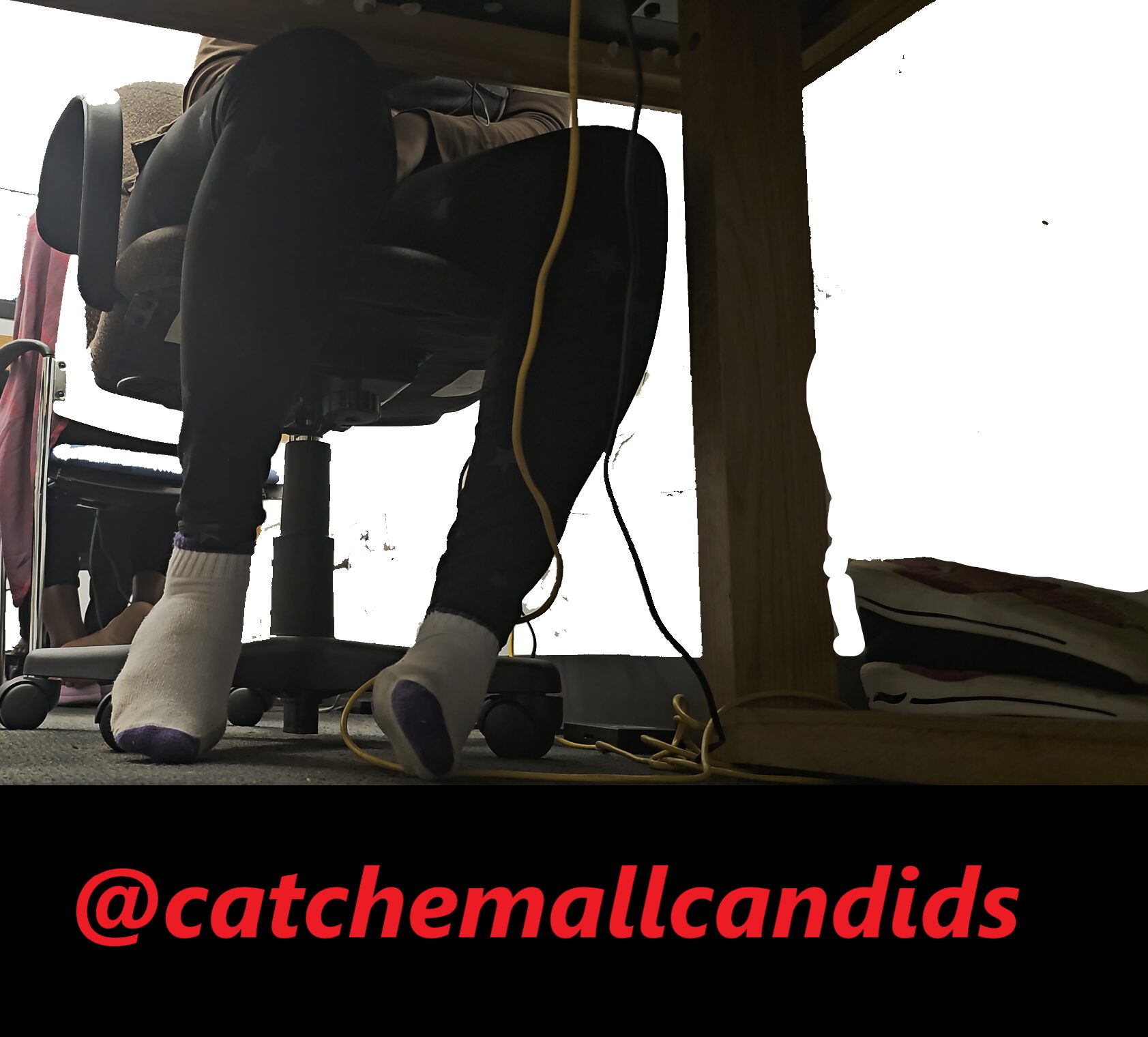 Ebony White and Grey Socks with Blue Tips out of Sketchers