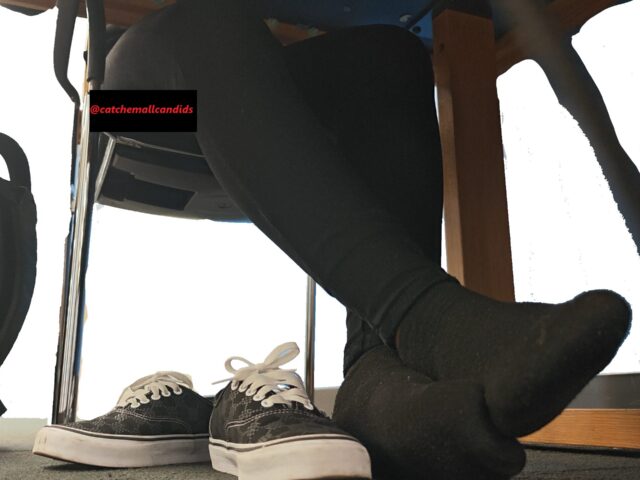 Ebony Black Socks out of Vans Authentics